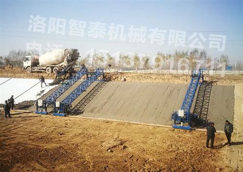 輕型渠道襯砌機(jī)